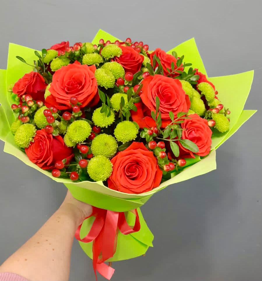 Букет цветов из: Хризантемы и Розы в Гаврилом-Яме