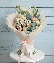 Букет цветов из:  Розы и Лизиантусы в Гаврилом-Яме