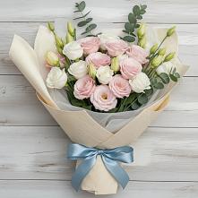 Букет цветов из:  Лизиантусы в Гаврилом-Яме