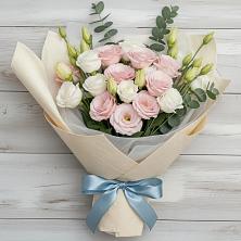 Букет цветов из:  Лизиантусы в Гаврилом-Яме