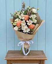 Букет цветов из:  Альстромерии, Лизиантусы, Розы и Хризантемы в Гаврилом-Яме