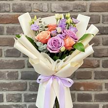 Букет цветов из:  Лизиантусы и Розы в Гаврилом-Яме