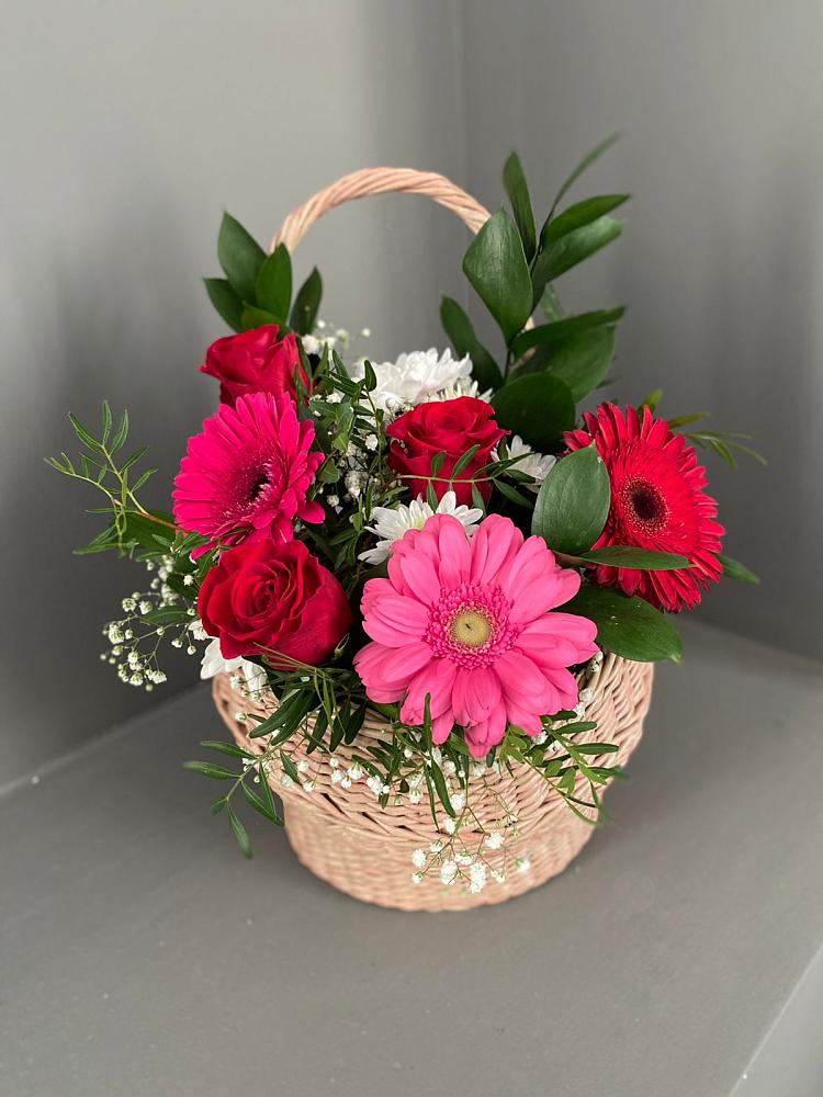 Цветочная композиция из Розы, Хризантемы и Герберы в корзине в Гаврилом-Яме